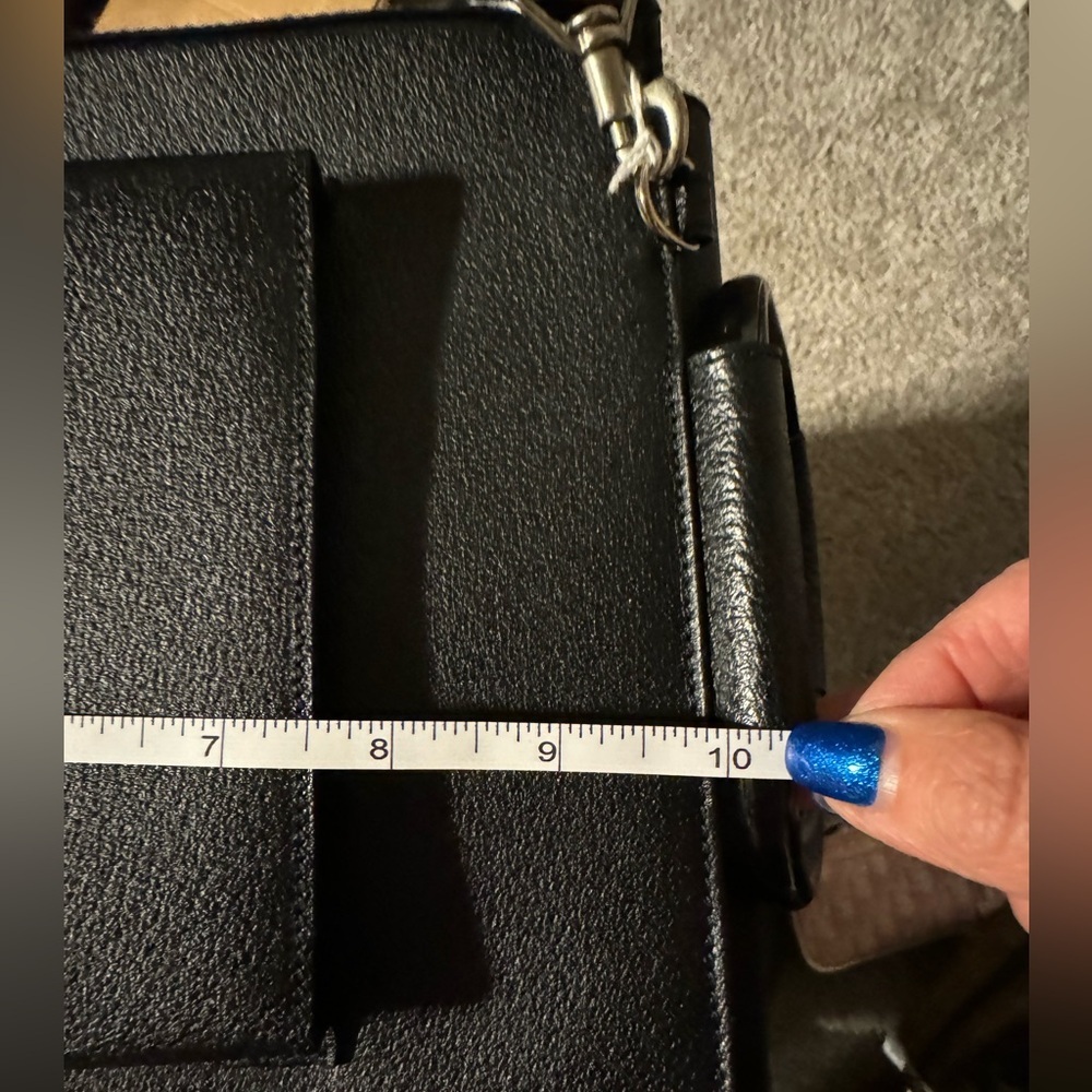 Gucci-Authentic-Black Bracelet Bag - Picture 16 of 16